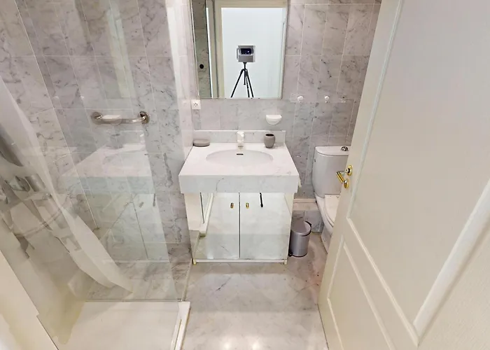 Apartamento Grand 3p Centre Avec Terrasse, Parking Et Piscine - Fr-1-196-379