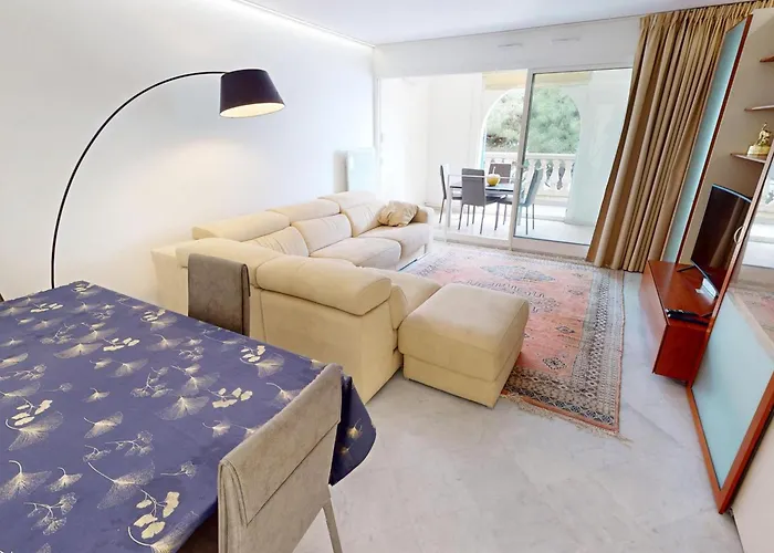 Grand 3p Centre Avec Terrasse, Parking Et Piscine - Fr-1-196-379